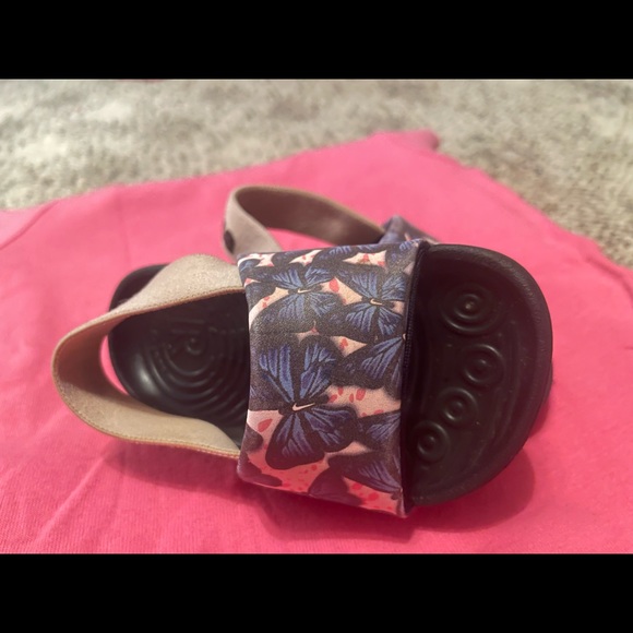 ‼️SHIPS FREE‼️Nike Kawa Slides Butterfly Size 5C - Picture 8 of 8
